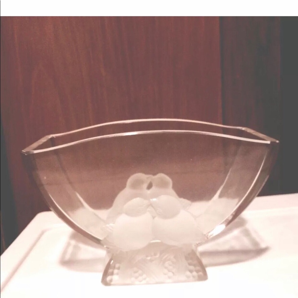 Verlys of America Signed Art Glass Lovebirds Vase Birds
